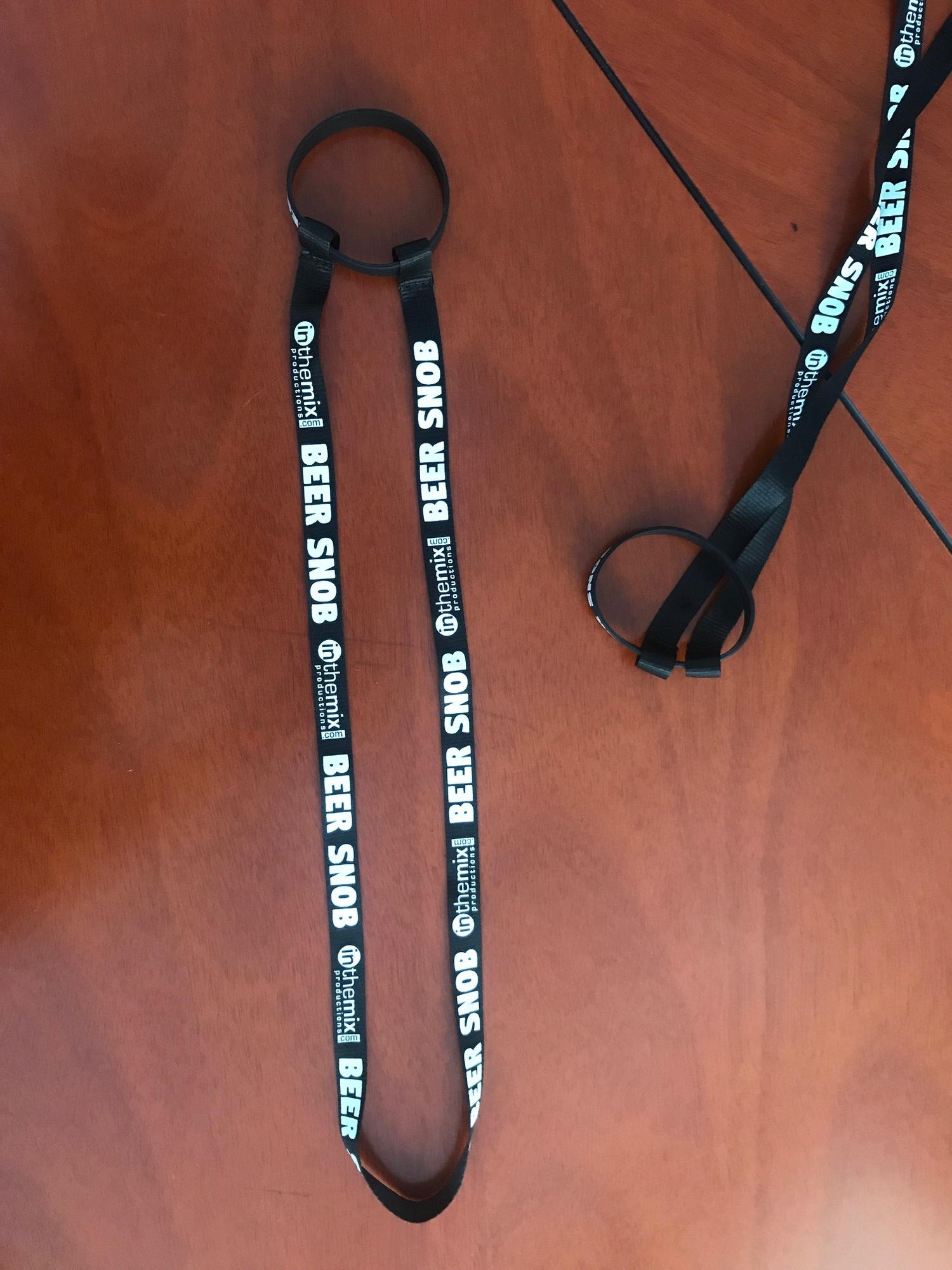hands free drinking lanyards - black Beer Snob Label (free shipping) 1