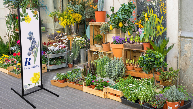 Outdoor Dual Trak Display 1